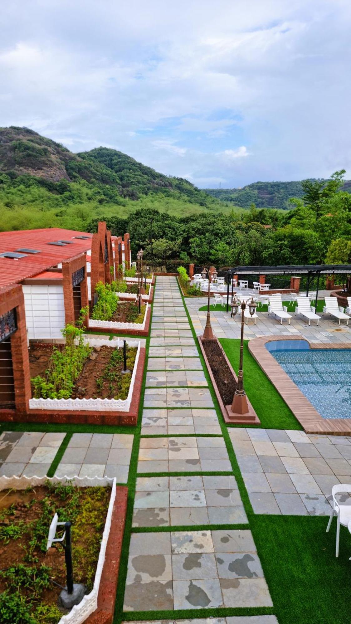 Nostravila Lonavala Exterior foto